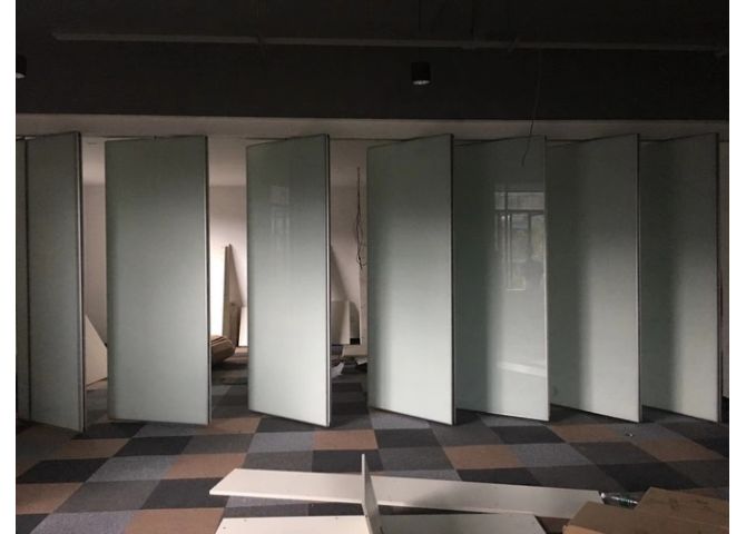 帶邊框辦公室烤漆玻璃移動隔斷屏風